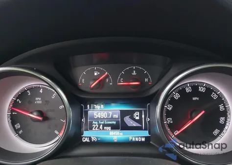 2018 Buick Regal Sportback Essence из США, поврежденный, VIN W04GP6SX3J1125961